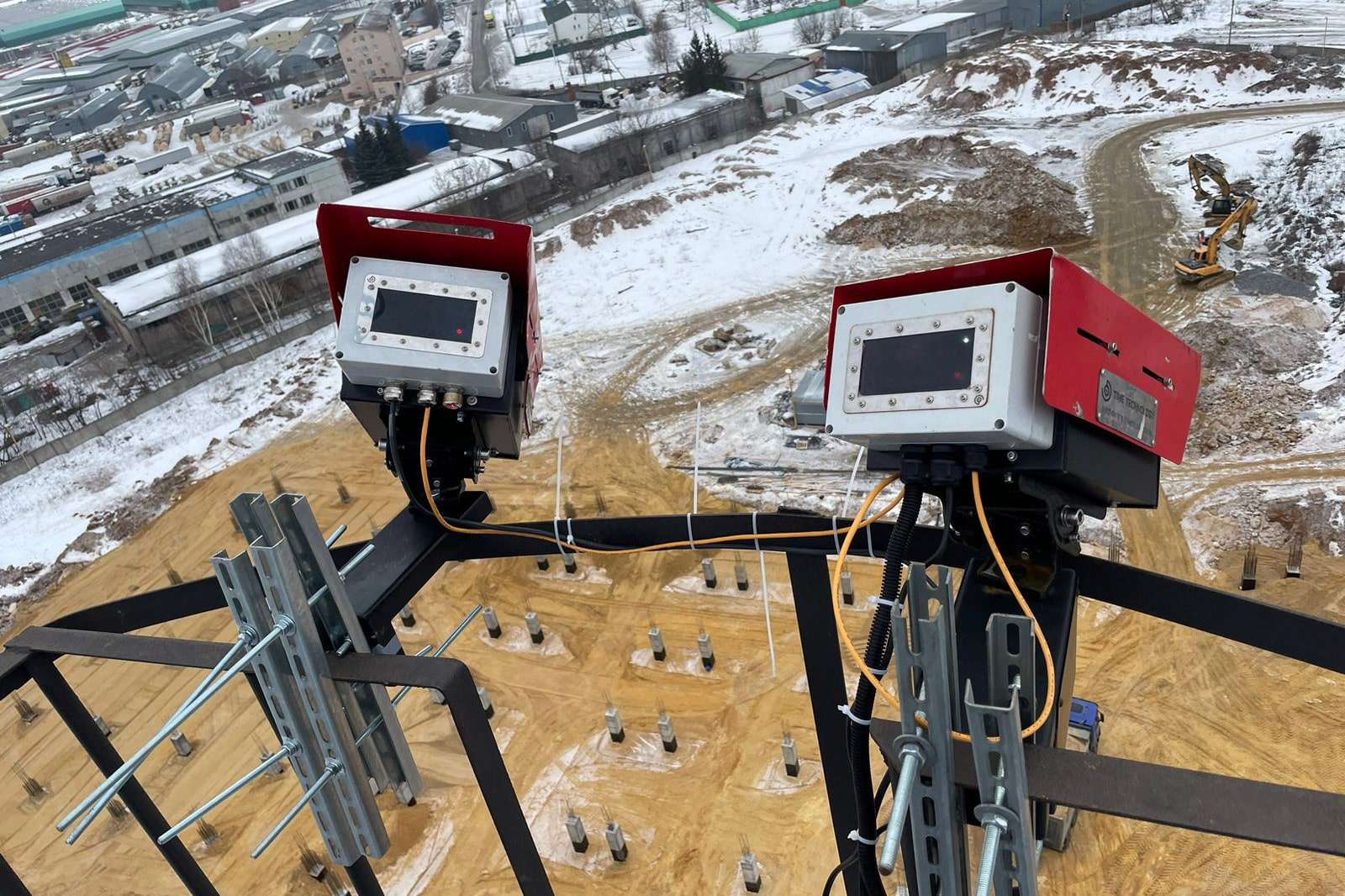 Установка таймлапс камеры на осветительной мачте